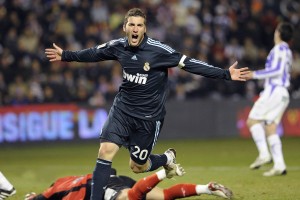 开云体育在线-拉什福德压制级发挥，AC米兰全面压制佛罗伦萨的战术革命