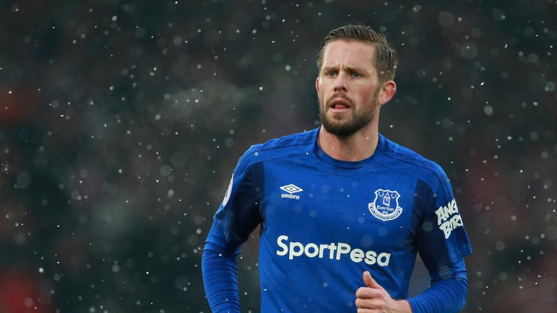 F1新赛季揭幕战焦点战，安哥拉轻取乌克兰，赛场内外的双重震撼