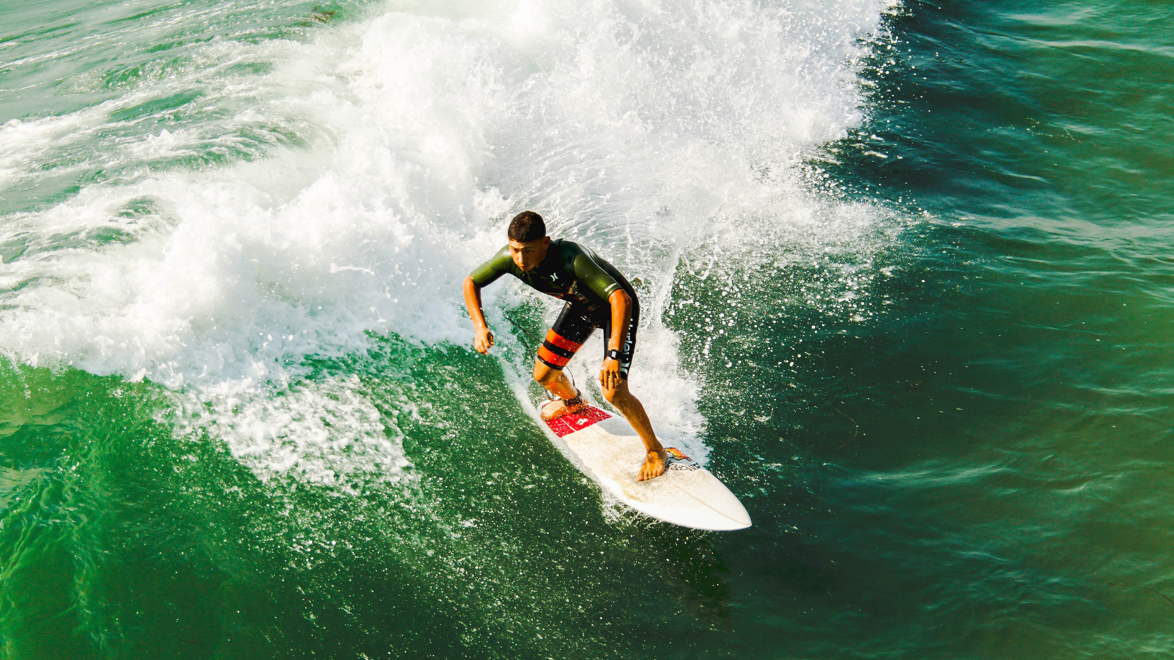 范弗利特主宰比赛走向，雄鹿打穿鹈鹕，当过载战术成为胜负手